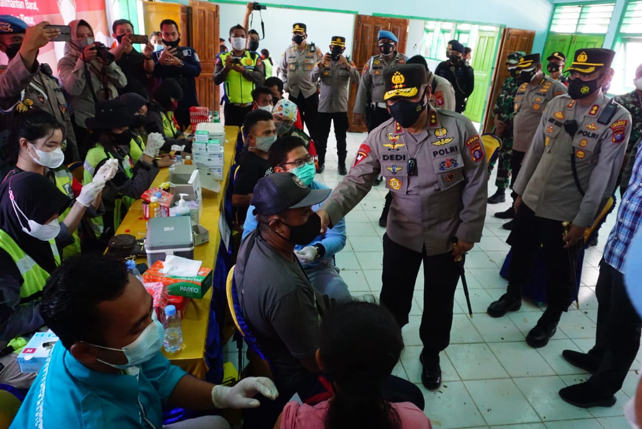 Bersama PBS Perkebunan, Polda Kalteng Gelar Vaksinasi Di Lamandau