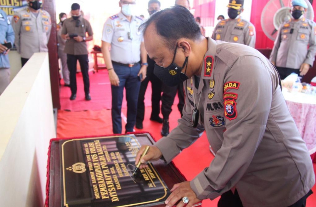 Kapolda Kalteng Resmikan Pos Polisi Ditsamapta