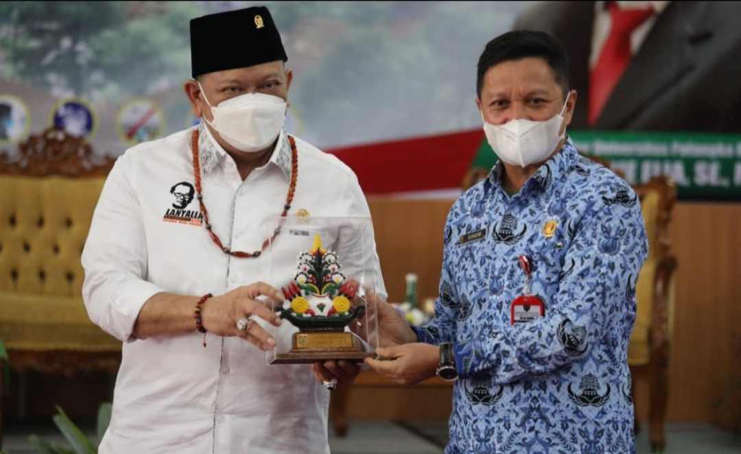 Ketua DPD RI Hadiri FGD di Kalteng