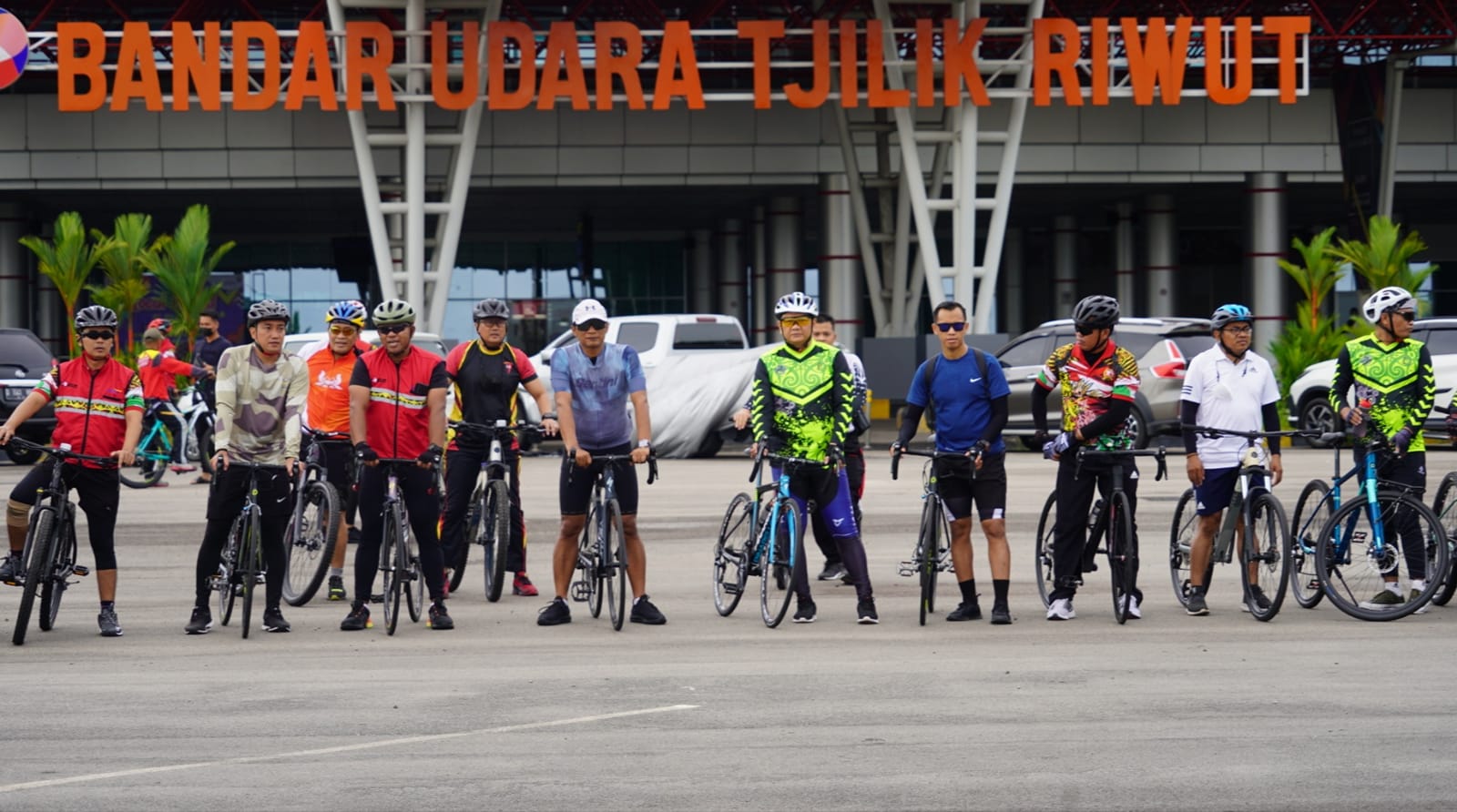 Danrem 102/Pjg dan Polda Kalteng Gowes Bersama Forkopimda