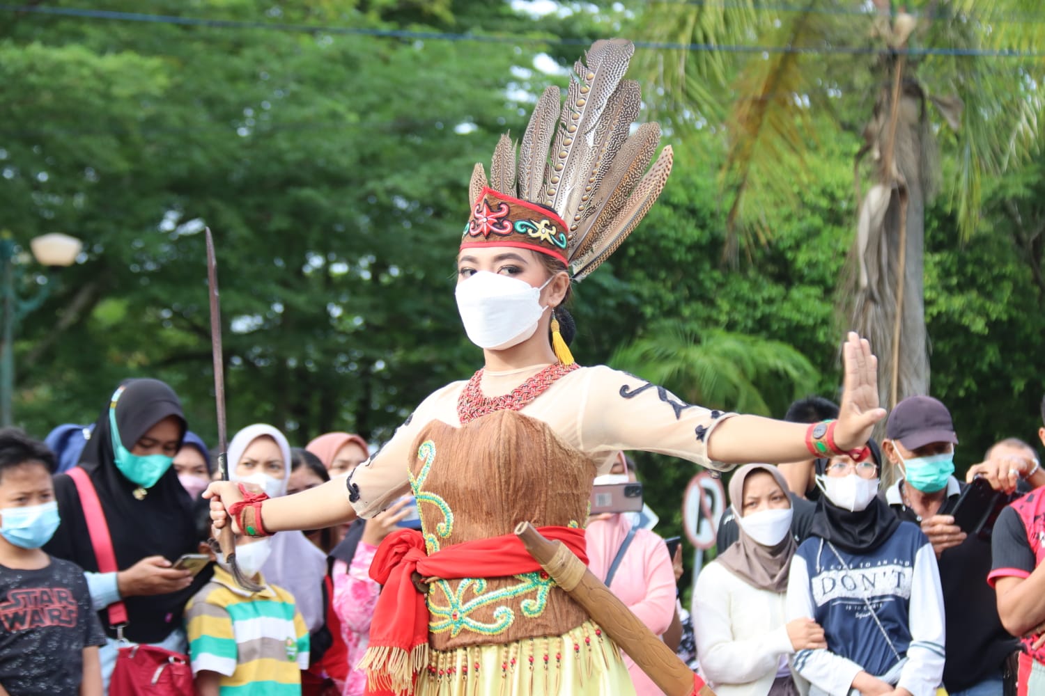 Pertunjukan Seni Meriahkan Car Free Day