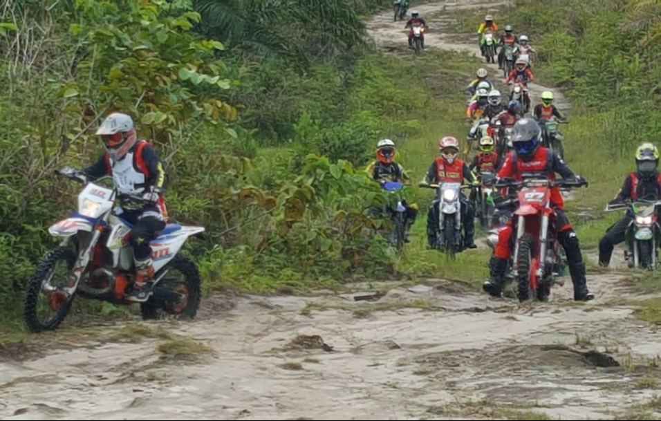 Motor Trail Anventure Meriahkan HUT Bhayangkara Ke-76