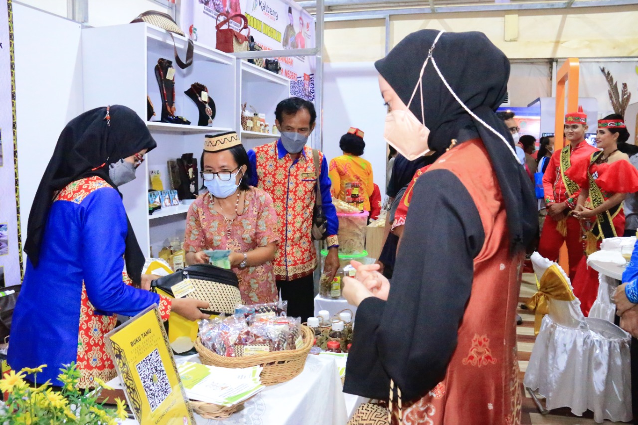 Dekranasda Kalteng Minta UMKM/IKM Maksimalkan Event Kalteng Expo