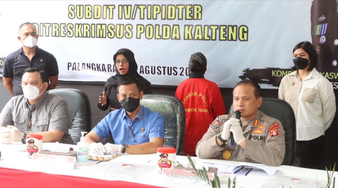Polisi Berhasil Amankan 1,35 Ton Kimia Sianida