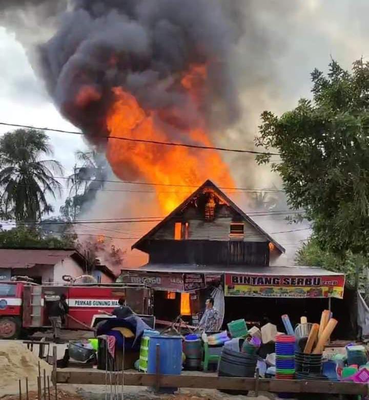 Rumah Kayu Senilai Ratusan Juta Ludes, Begini Ceritanya