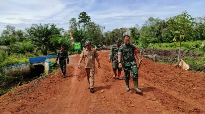 Cek Hasil TMMD, Dandim 1015/Sampit Bersama Dinas PU Kotim Kunjungi Tanah Mas