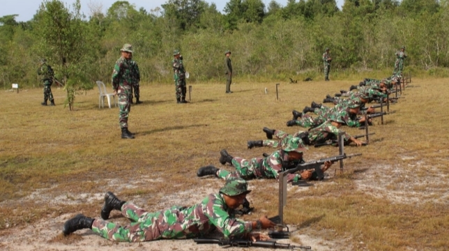Kodim 1015/Sampit Gelar Latihan Menembak Senjata Ringan