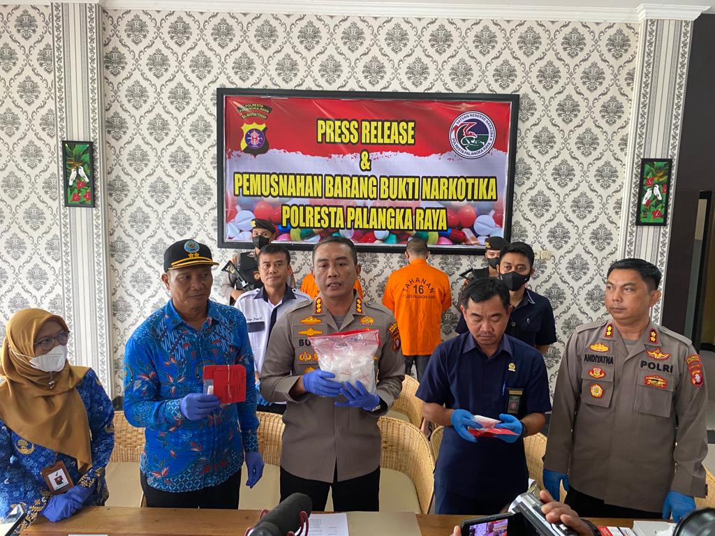 Polresta Palangka Raya Gelar Pemusnahan 1 Kg Lebih Sabu