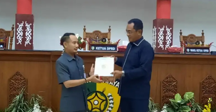 Walikota Palangka Raya Sampaikan RAPBD Tahun 2023