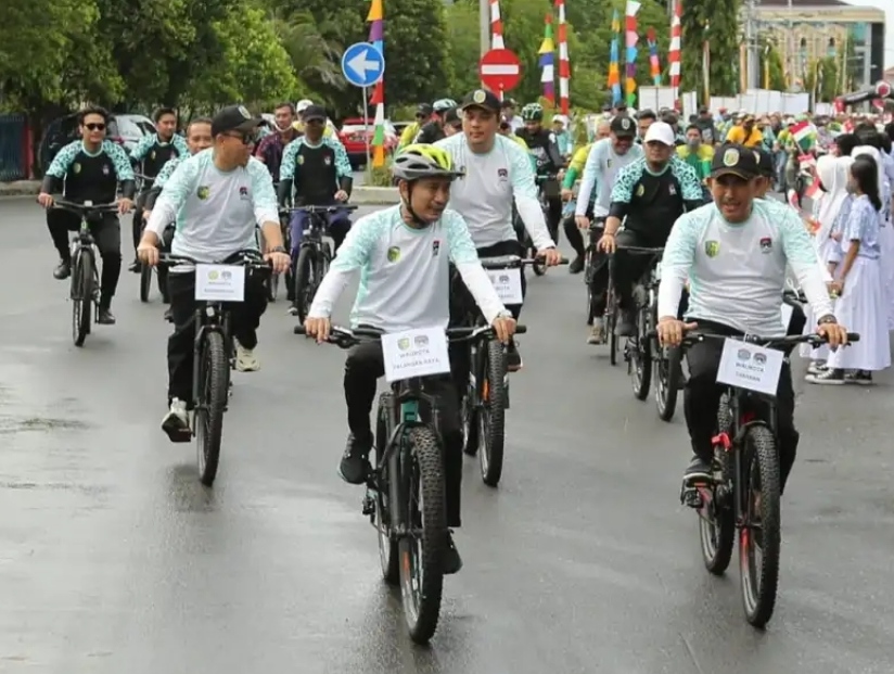 Rangkaian Raker Apeksi, Para Walikota Lakukan Gowes Bersama dan Tanam Pohon