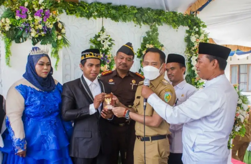 Pemko Palangka Raya Tingkatkan Pencatatan Kependudukan Melalui Nikah Massal Gratis