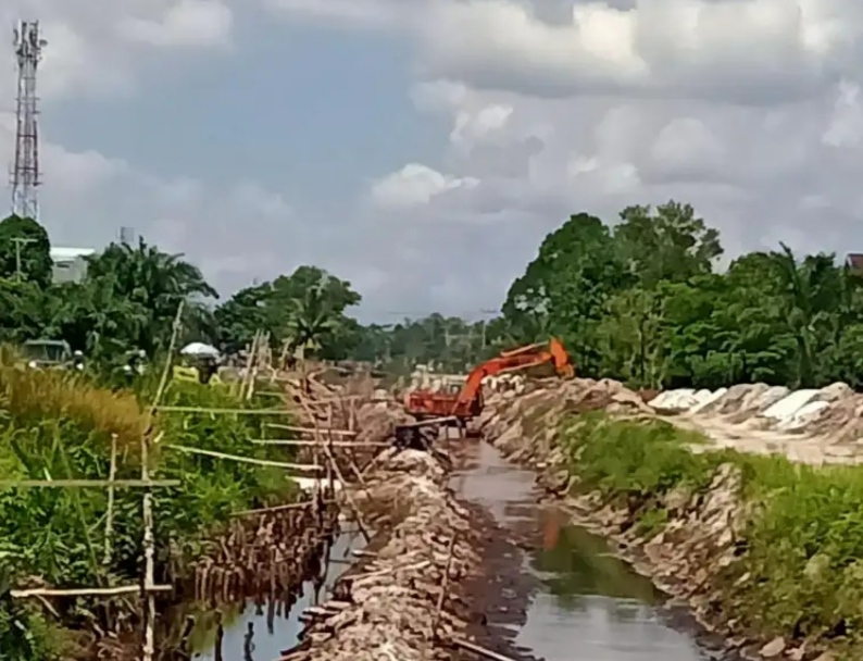Kadis PUPR Palangka Raya Pastikan  Pekerjaan Drainase Rampung Sesuai Target