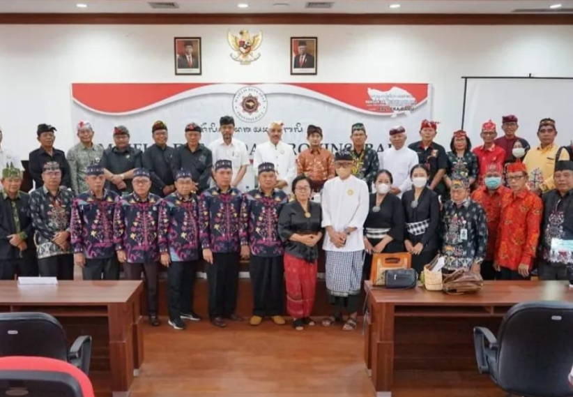 Pemko Palangka Raya Lakukan Kaji Banding Kelembagaan Adat ke Provinsi Bali