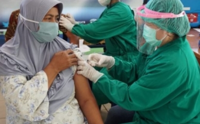 Beri Perlindungan Tambahan, Lansia Bisa Vaksin Booster Kedua