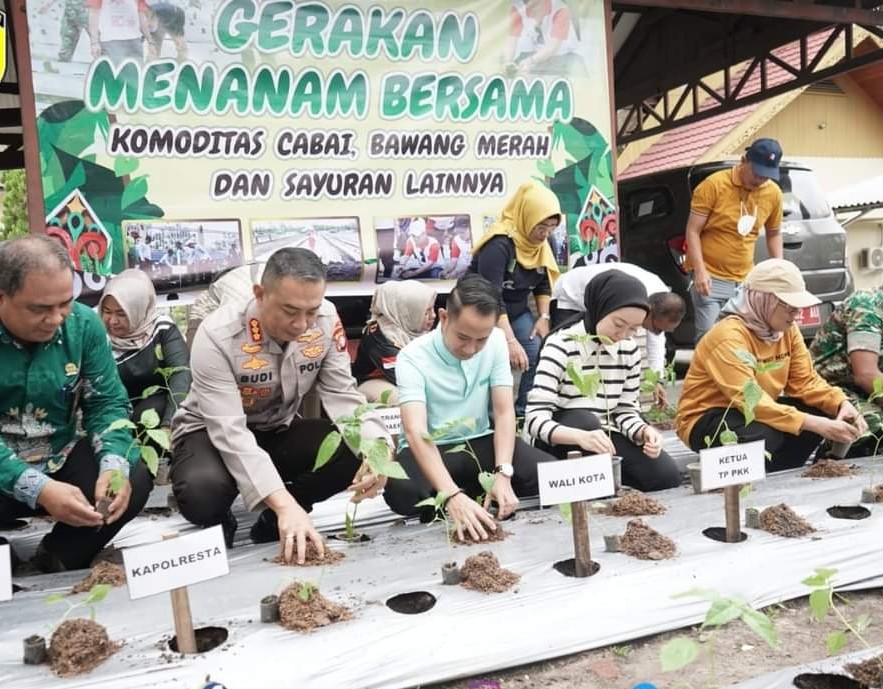Pemko Palangka Raya Laksanakan Gerakan Menanam Bersama