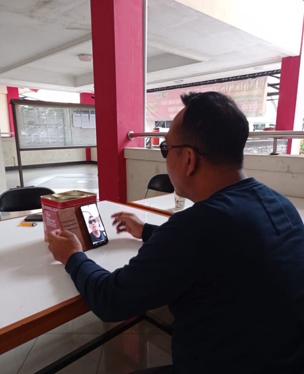 Gegara Aplikasi Jodoh, Guru Honorer Ini Diperas Oknum TNI Gadungan