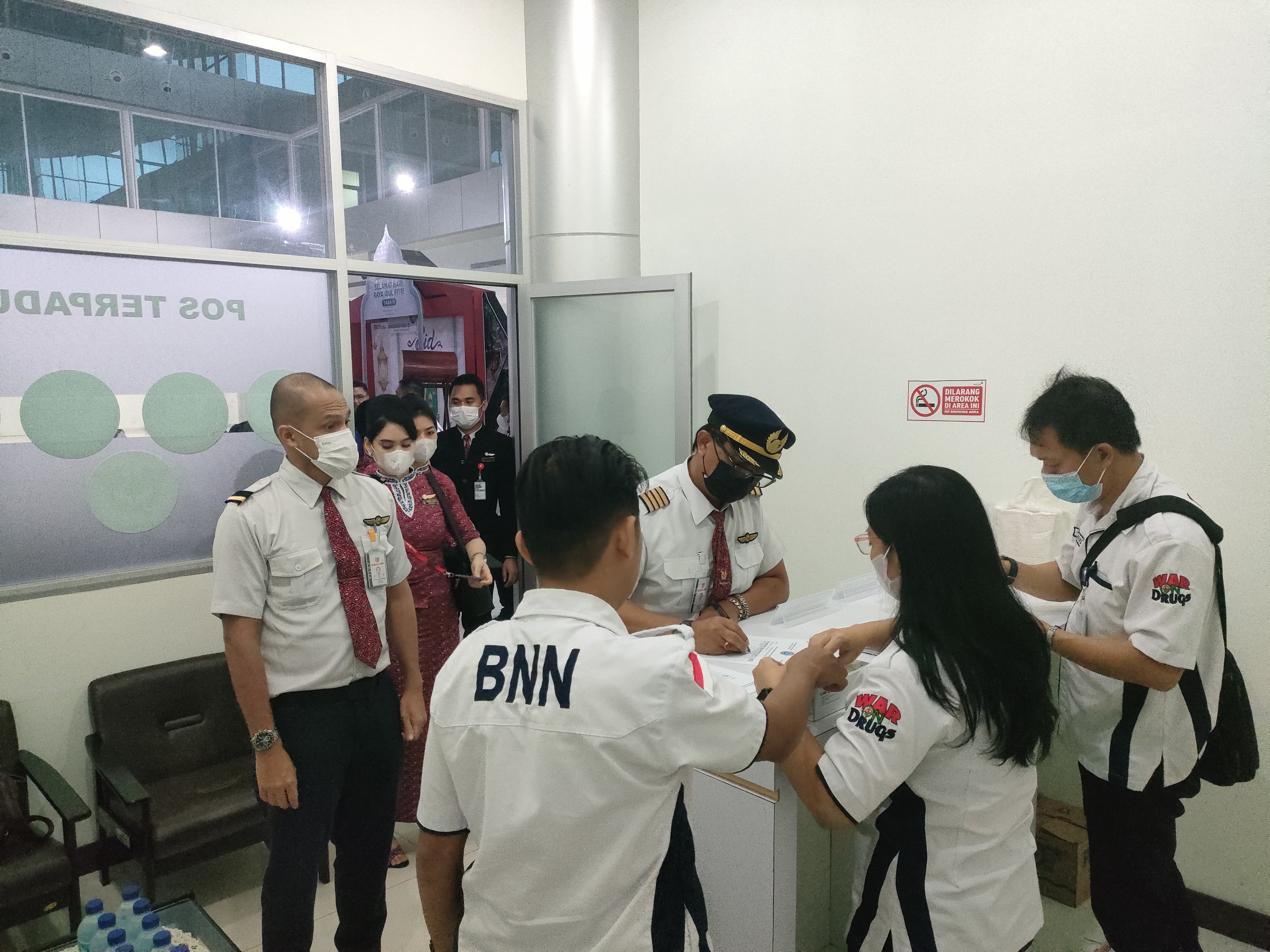 Kawal Arus Mudik, BNNP Kalteng Tes Penggunaan Narkoba Awak Pesawat