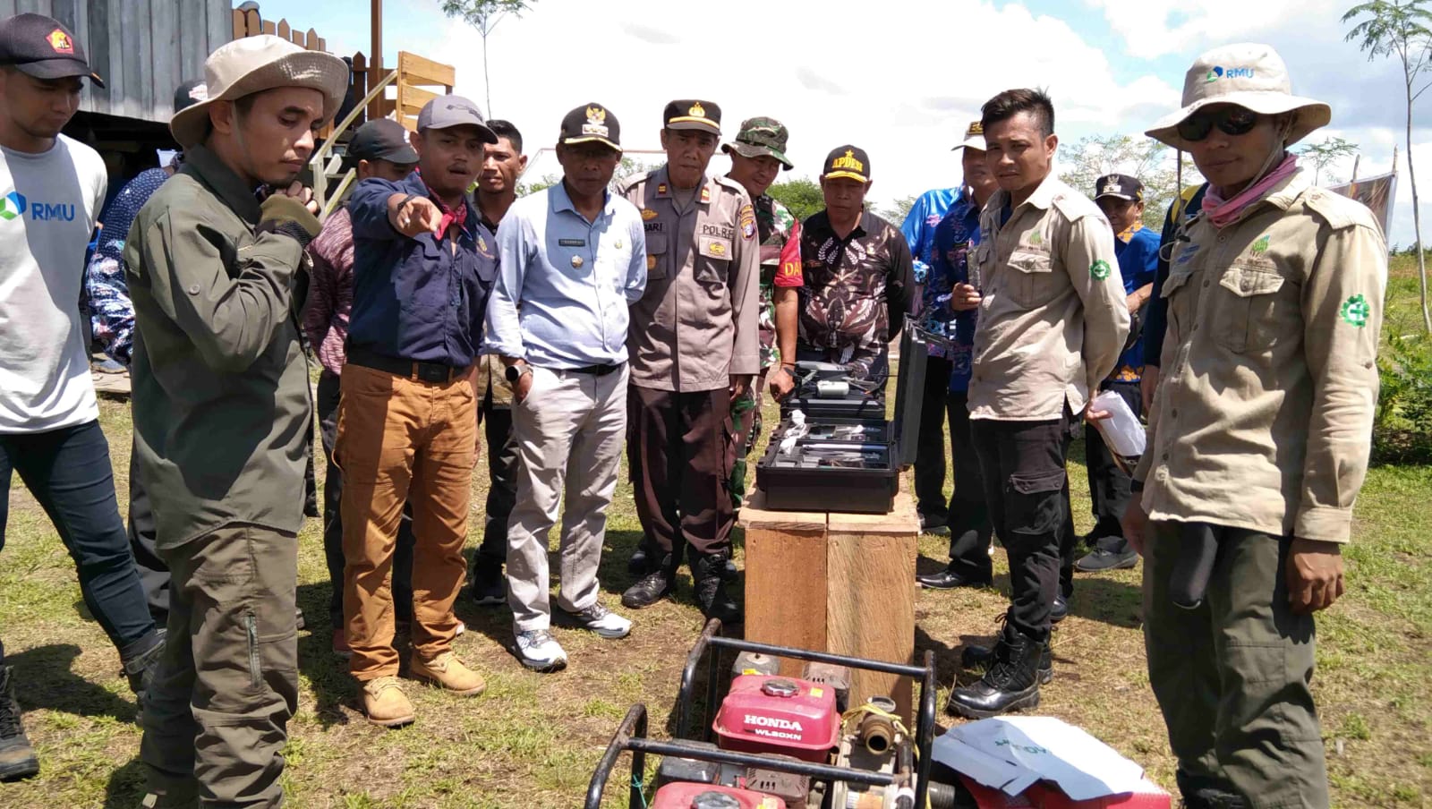 Antisipasi Karhutla, Forkopimcam Pulau Hanaut Bersama PT.RMU Gelar Gladi Posko