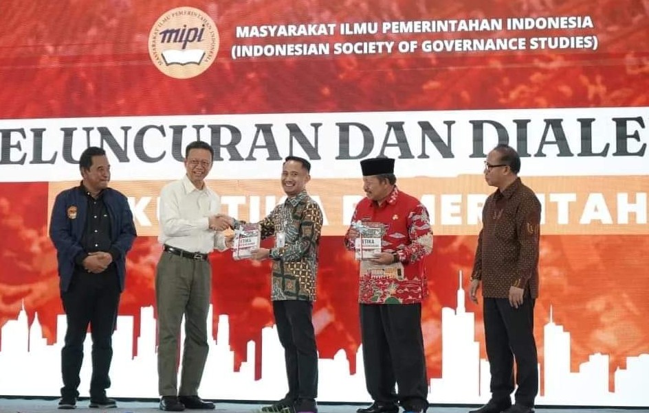 Buku Etika Pemerintahan Referensi Bagi Kalangan Birokrat