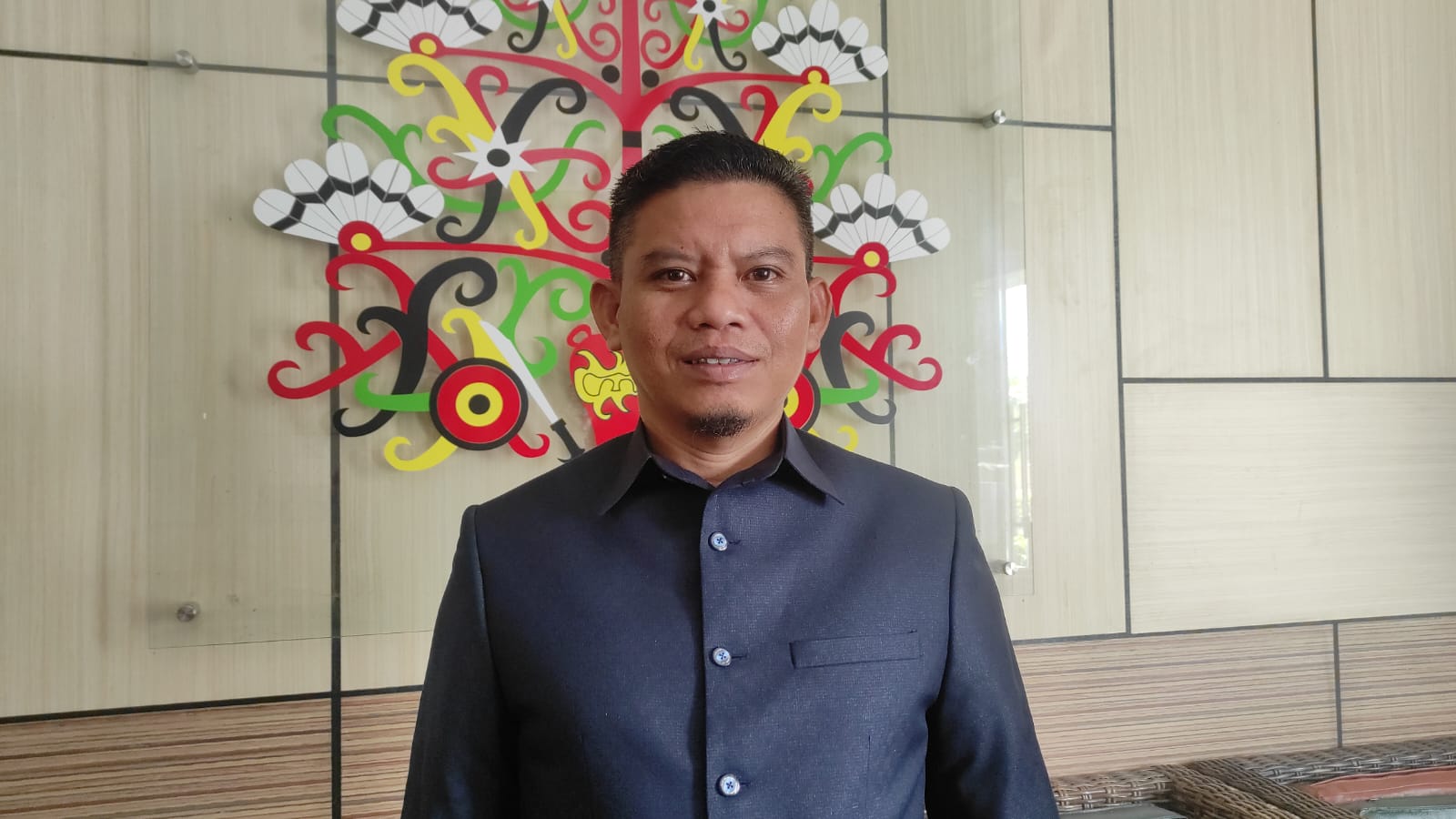 Dewan Minta Agar Tiang Listrik Dipindah