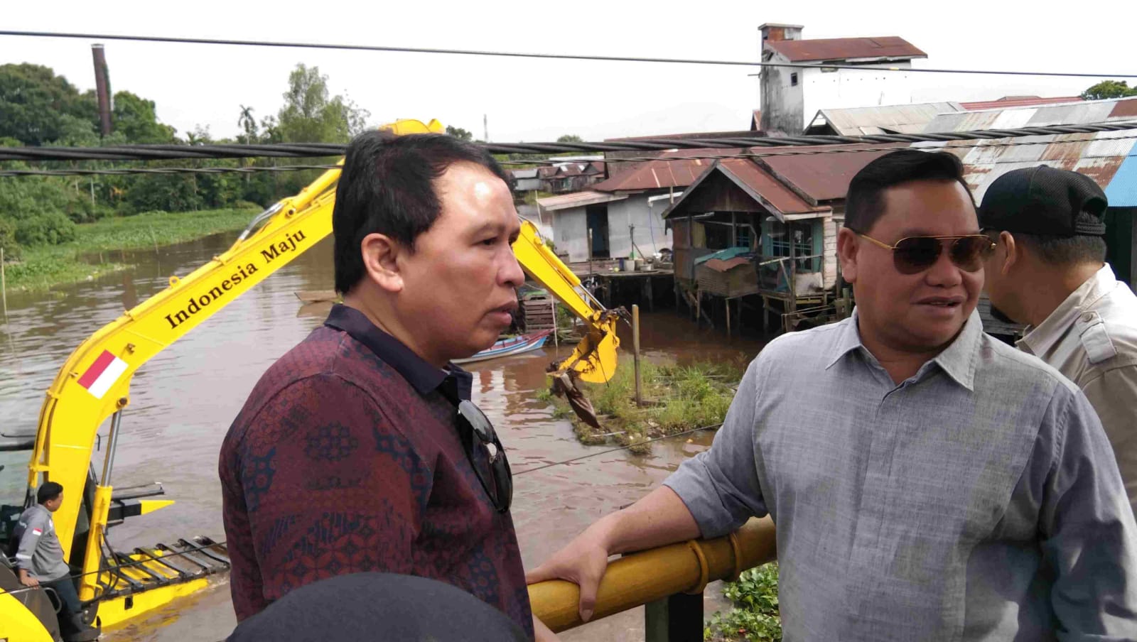 Atasi Banjir Pemkab Kotim Datangkan Ekskavator Amfibi