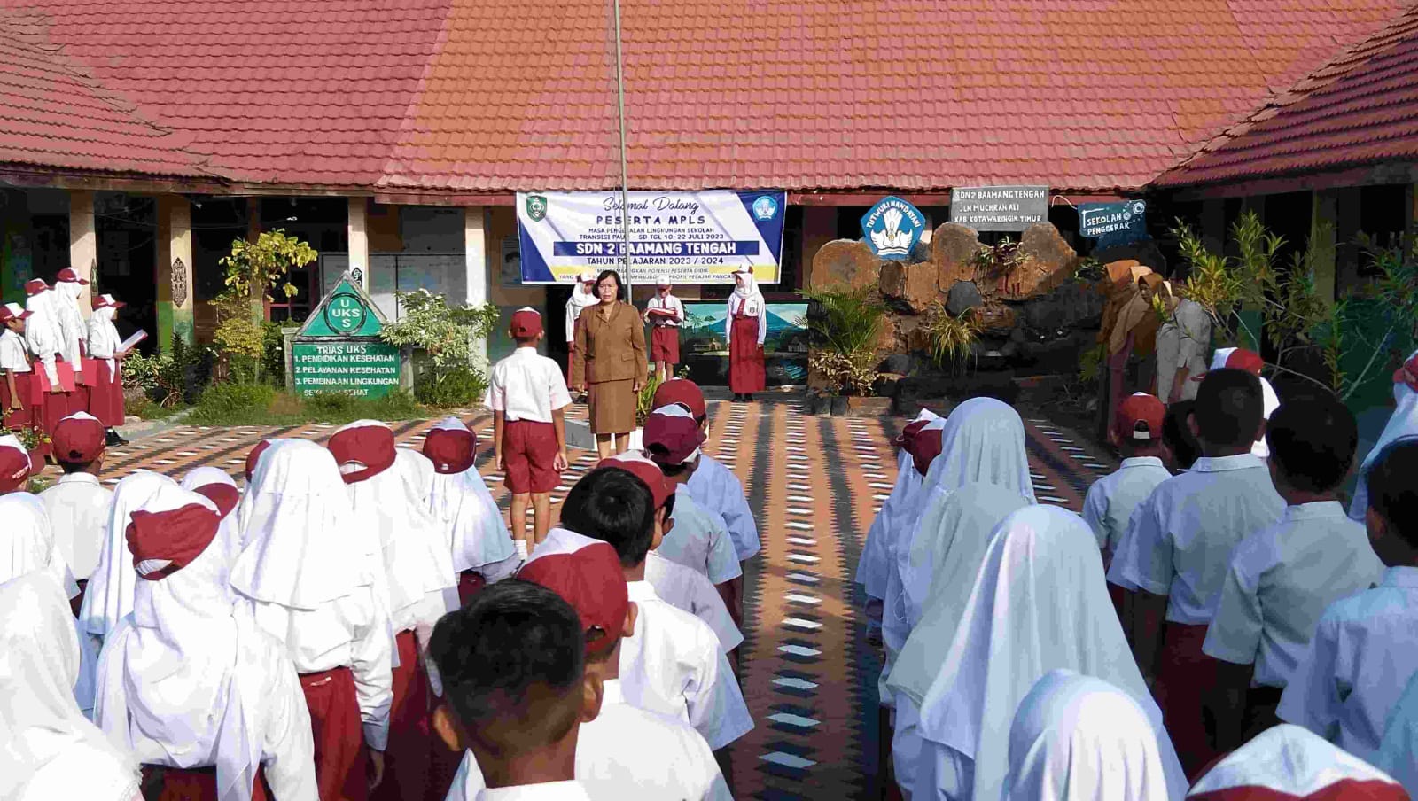 Kenalkan Lingkungan Sekolah, SDN 2 Baamang Tengah Gelar MPLS