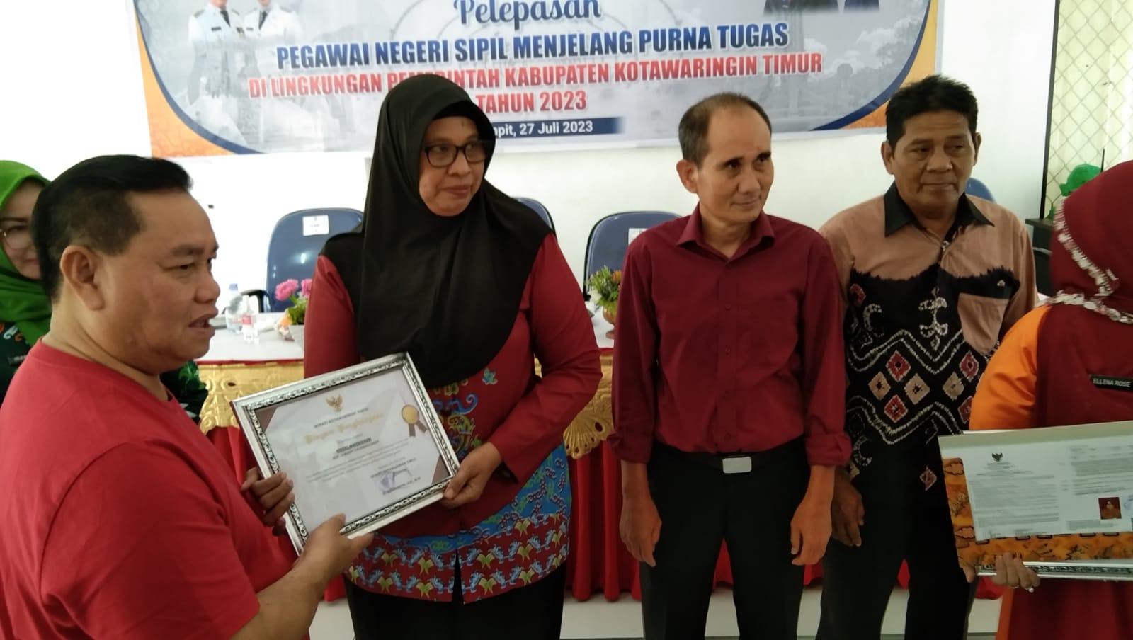 Bupati Halikinnor Lepas PNS Jelang Purna Tugas