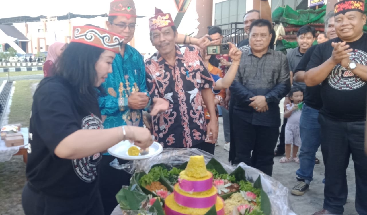 Ketua KSBN Kalteng Apresiasi Pameran Budaya Seni Rupa