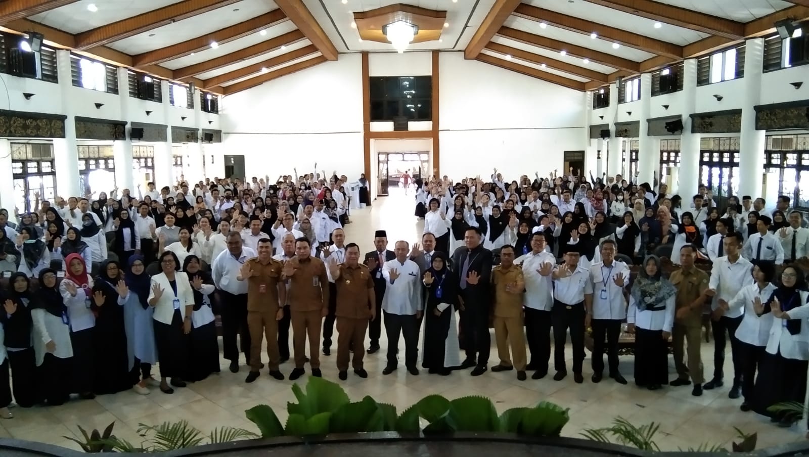 Bupati Kotim Buka Seminar IKM oleh MKKS Mentaya Hagatang