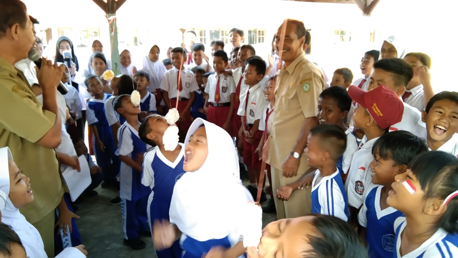 Meriahnya Lomba 17-an di SD Negeri 2 Baamang Hilir Kotim