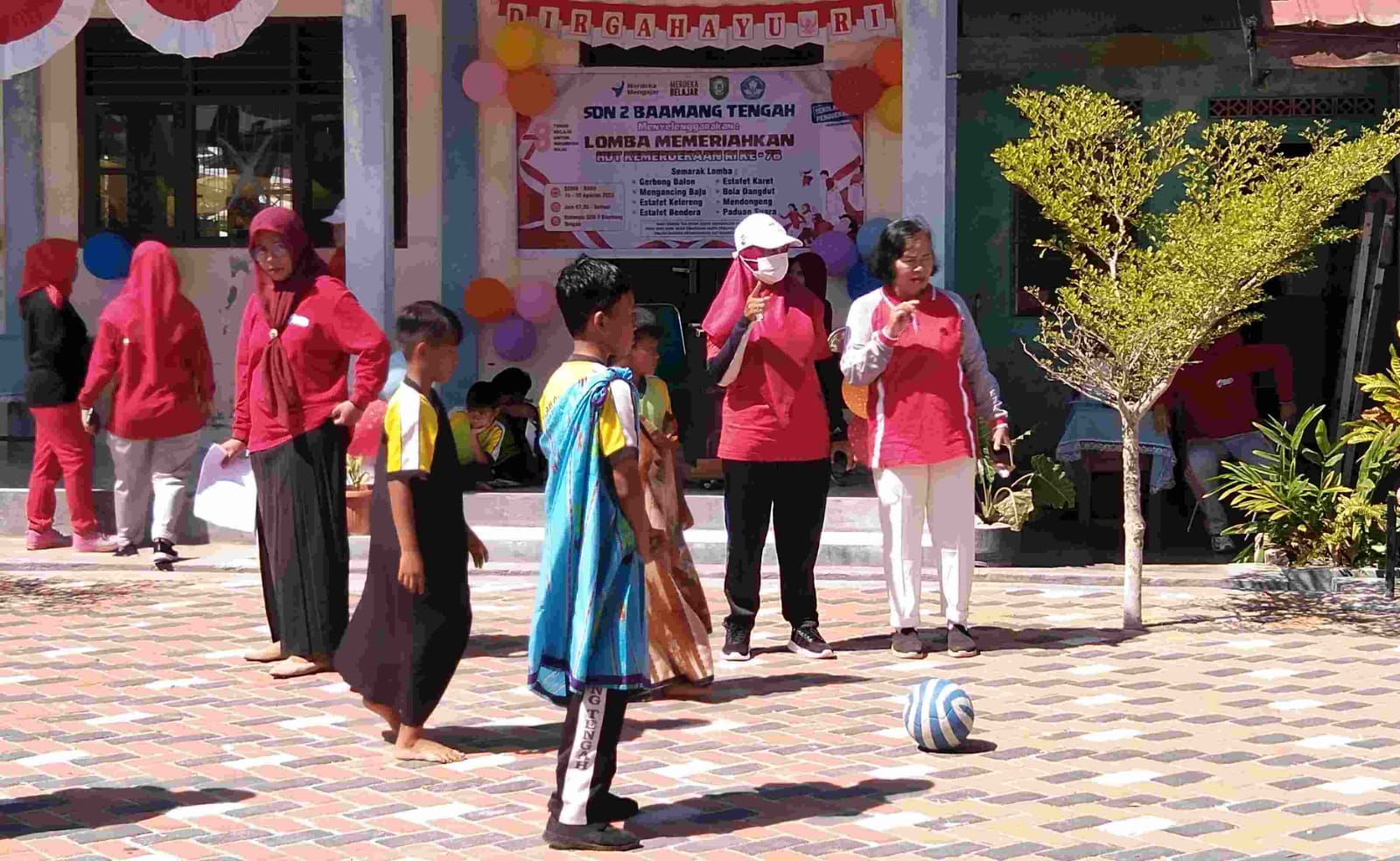 Meriahkan HUT RI ke-78, SDN 2 Baamang Tengah Gelar Berbagai Lomba