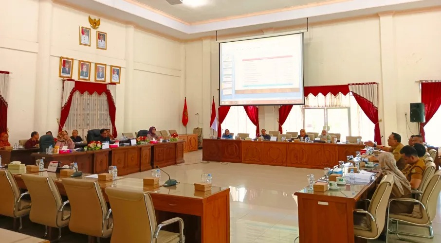 Pemkab Barsel Sampaikam LKPj ke DPRD Barsel