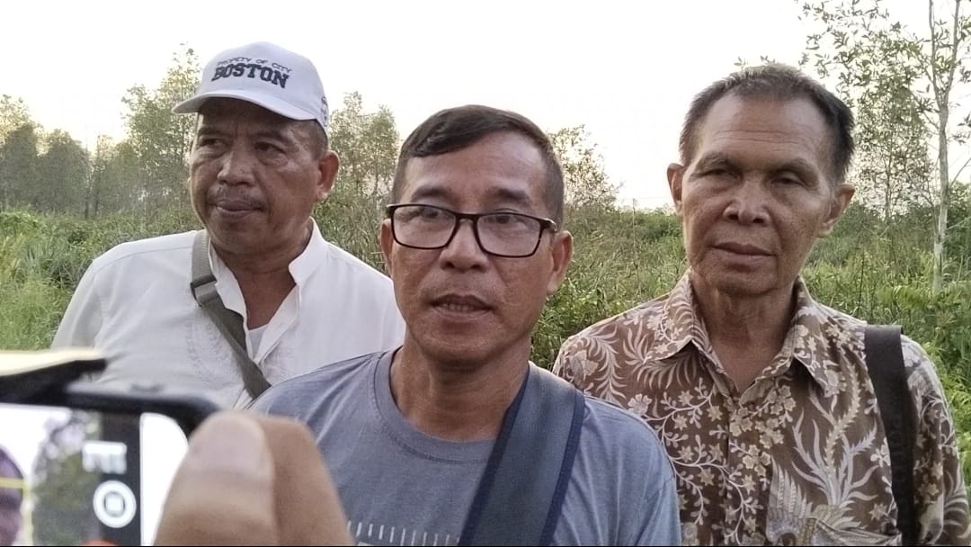BPD Desa Ubar: Jalan Desa Dibangun untuk Tingkatkan Perekonomian Warga