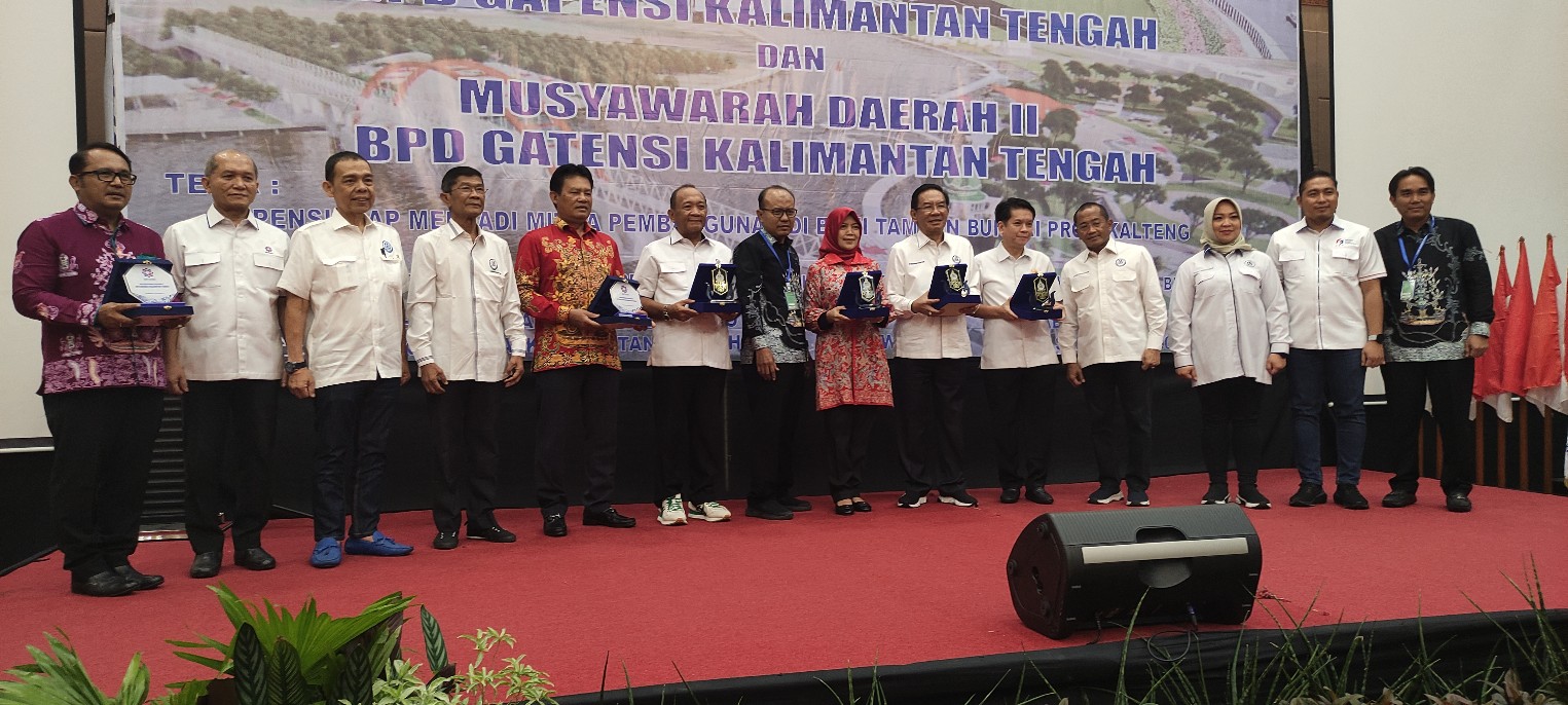 Asisten II Setda Provinsi Kalteng Resmi Membuka Musda XII Gapensi Kalteng