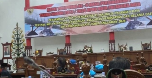 Sidang Paripurna ke 11, Pj Wali Kota Palangka Raya sampaikan Pandangan Nota Keuangan RAPBD Tahun 2024