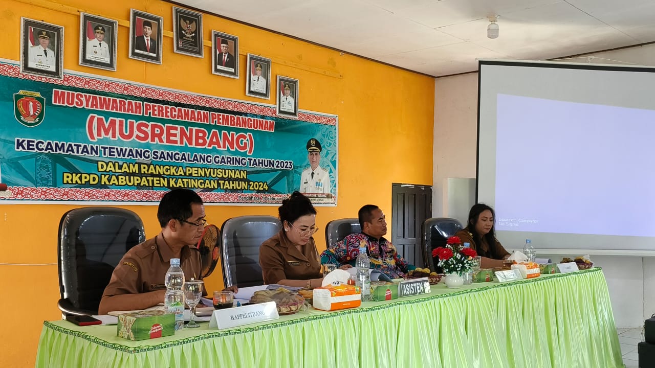 Terkait Kerusakan Plafon Sekolah, Ketua DPRD : Anggaarkan Dengan Anggaran Rutin