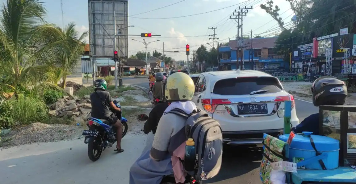 Dewan Sayangkan Masih Ada Masyarakat Terobos Lampu Merah Di Kasongan