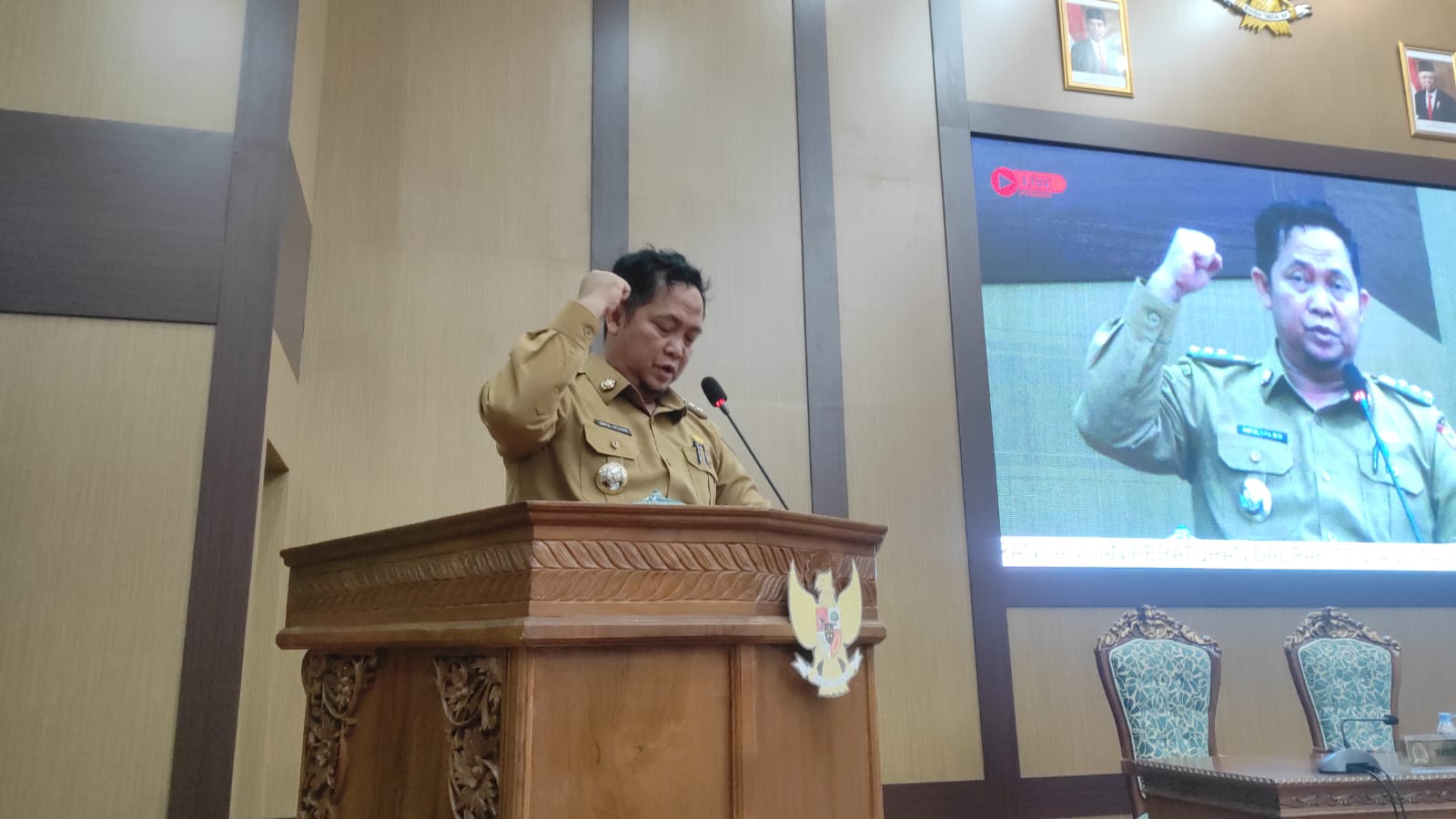 Pj. Bupati Sampaikan Pidato Jawaban Terhadap Pandangan Akhir Fraksi PDI Perjuangan