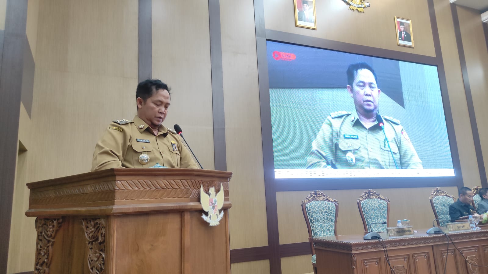 Pj. Bupati Bacakan Pidato Jawaban Terhadap Pemandangan Umum Fraksi PKB