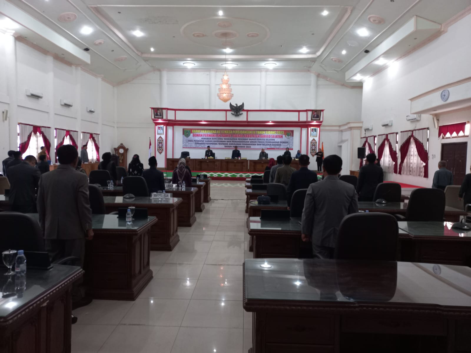 Dewan Barsel Gelar Rapat Paripurna ke-17