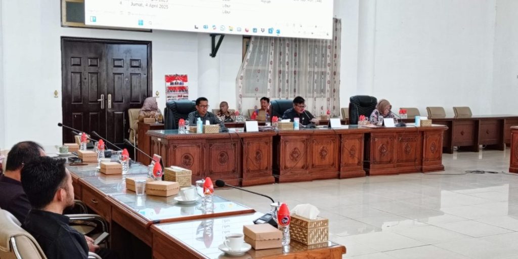 DPRD–TAPD Bahas Efisiensi Anggaran