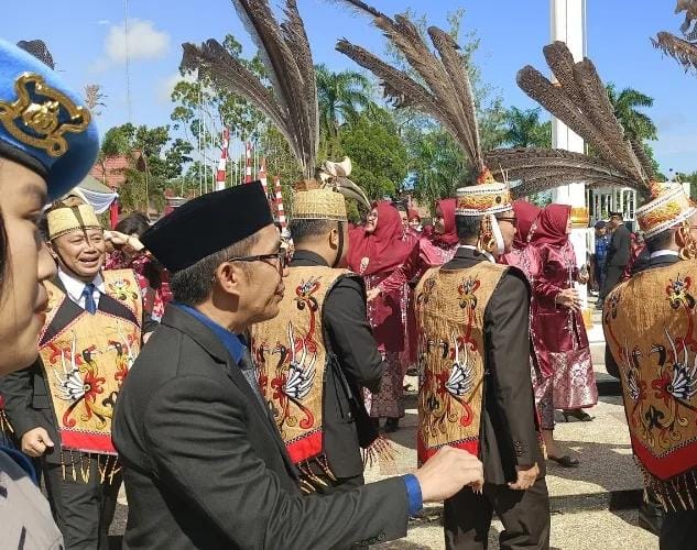 Hari Bhayangkara, Ideham Beri Penghargaan untuk Polri